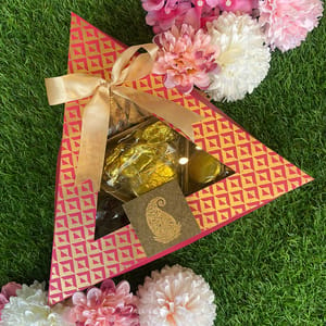 Festive Kit 2: Triangle box for Festive Hampers (Cheese chilli Straws,Almond rocks,Oreo Bites,Cookie chocolates,Masala cranberry )