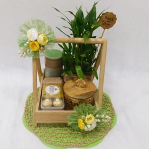Green Paradise Flower Bouquet For Birthday & Anniversary By Ring-A-Roses