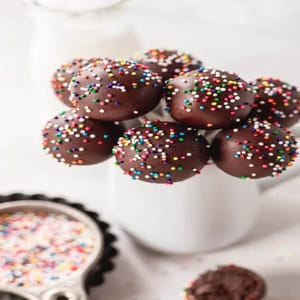 Chocolate Cake Pops 9 (Pack of 6) for Kids,Birthday Party,Special Occassion,Party & Event