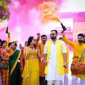 Cold Pyro gun with 6 pcs Holi color refill pack