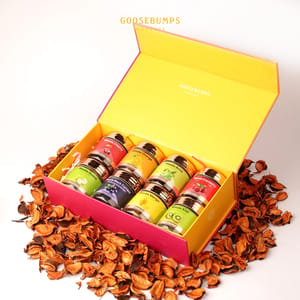 Carnival (Medium) Gift Box of 8 Fruits (Guava,Amla,Mango,Cranberry,Orange,Black Currant,Cherry,Kiwi)