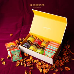 Carnival (Medium) Gift Box of 6 Fruits & 6 Chocolates (Guava,Amla,Mango,Cranberry,Orange,Black Currant)(Orange Rock Salt Chocolate,Cranberry Kashmiri Chilli Chocolate,Mango Black Pepper Chocolate)