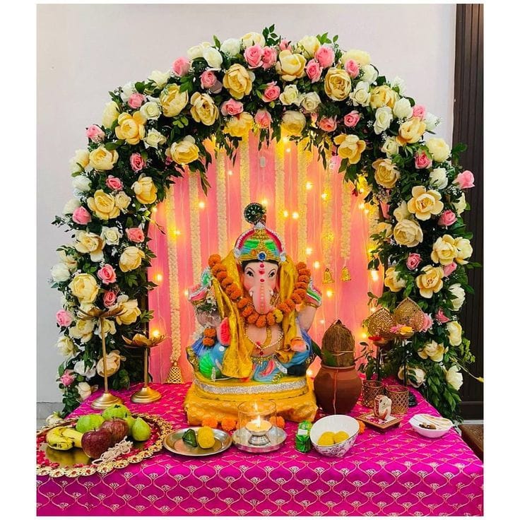 Premium Pink, Yellow & White Floral Ganpati Setup
