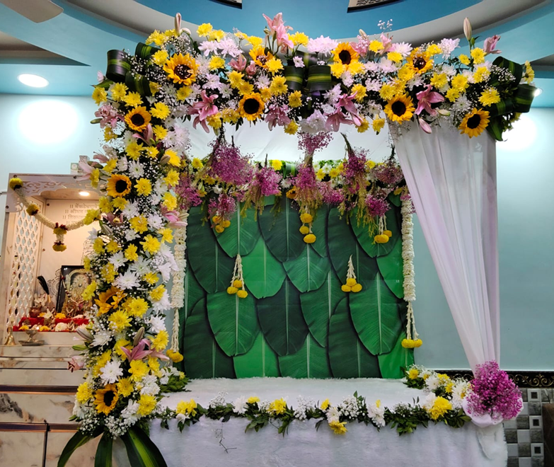 Flowers for gonpati decoration Mixed Flower Decoration image 3